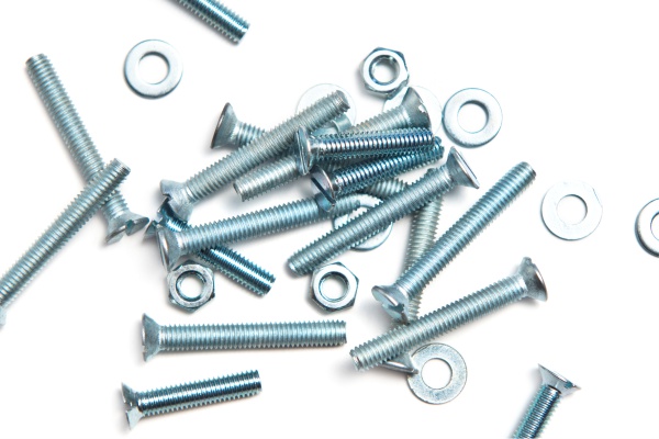 Pregos e parafusos para obra